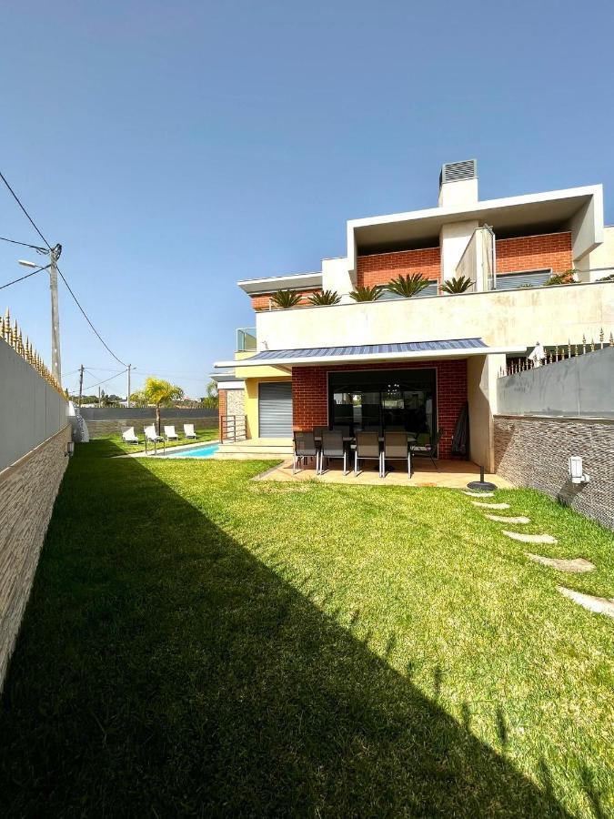 Funtastic Villa With Pool Albufeira Exteriör bild